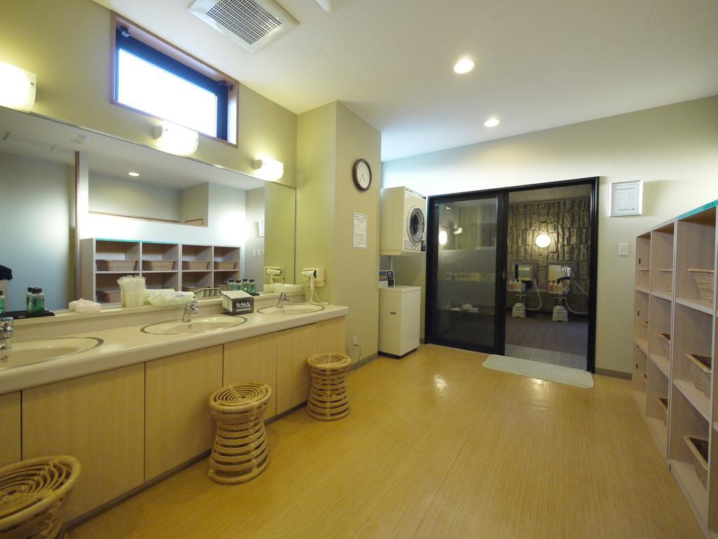 Hotel Route-Inn Yonezawa Ekihigashi Eksteriør billede