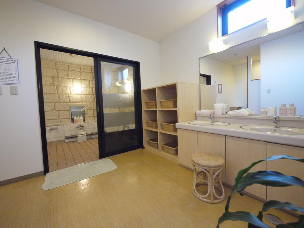 Hotel Route-Inn Yonezawa Ekihigashi Eksteriør billede